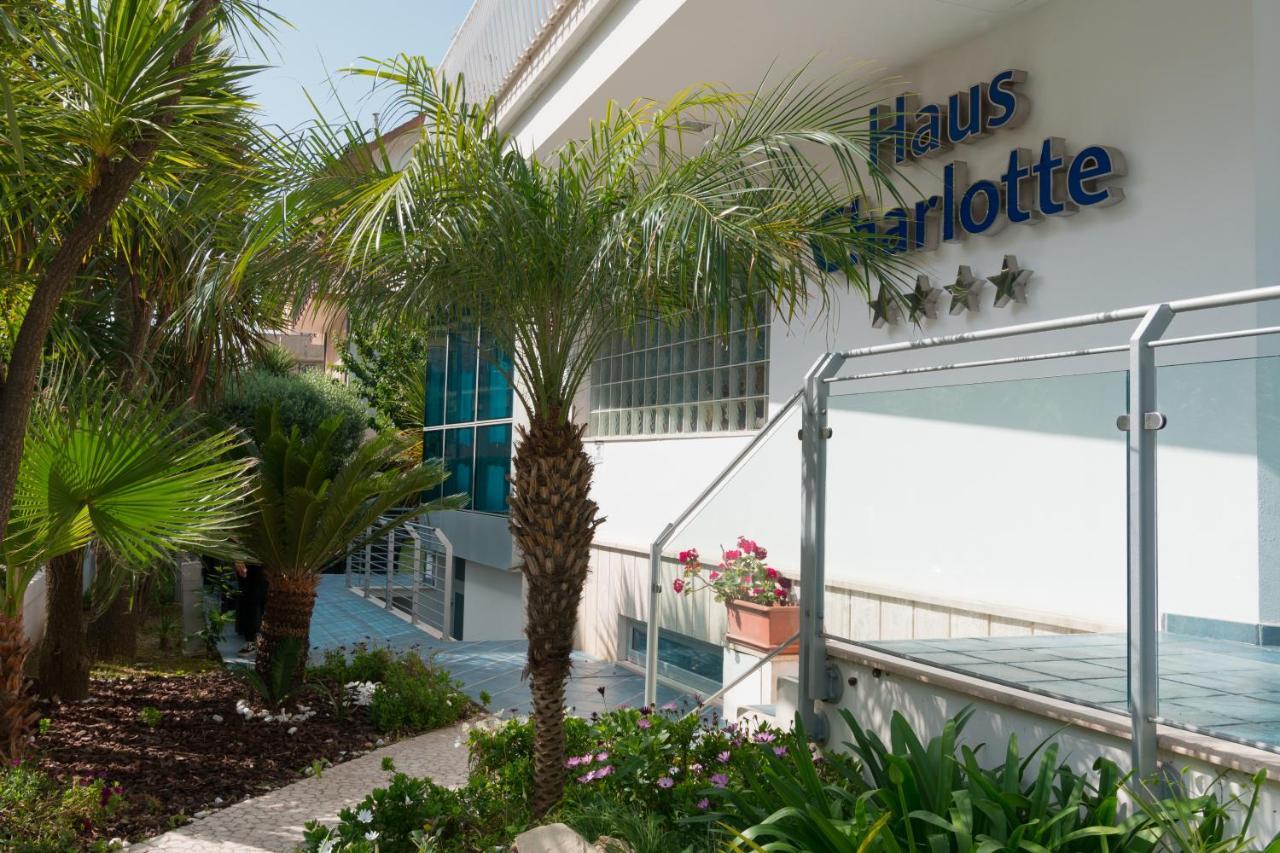 Hotel Haus Charlotte Сан Бенедето дел Тронто Екстериор снимка